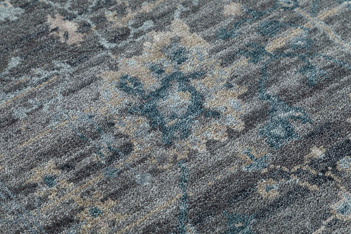 Hand Knotted Armband Rug